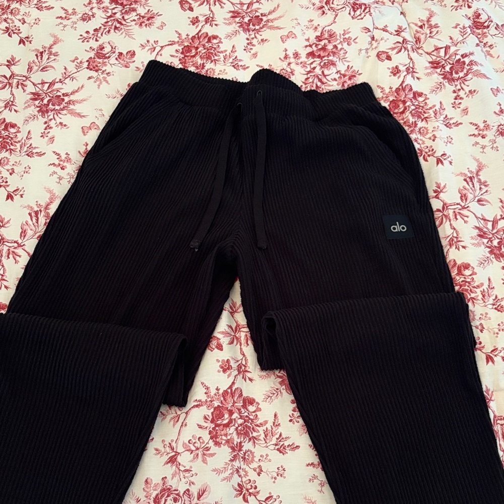 Alo Muse Black Pants size Large